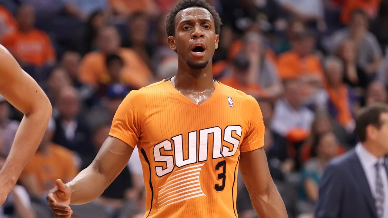 Suns roll past road-weary Spurs